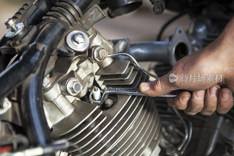 摩托车发动机维修