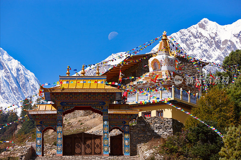山修道院。Manaslu。珠峰电路。尼泊尔的动机。