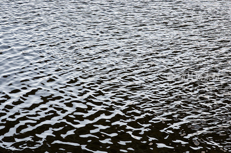 水波黑白色暗面