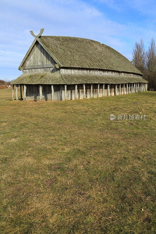 丹麦Trelleborg圆形堡垒的维京长屋