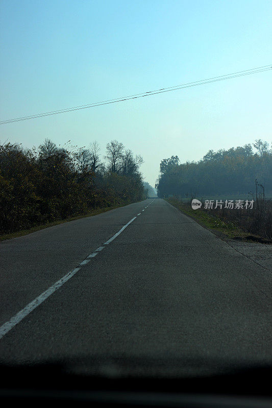 通往乡村土地的道路