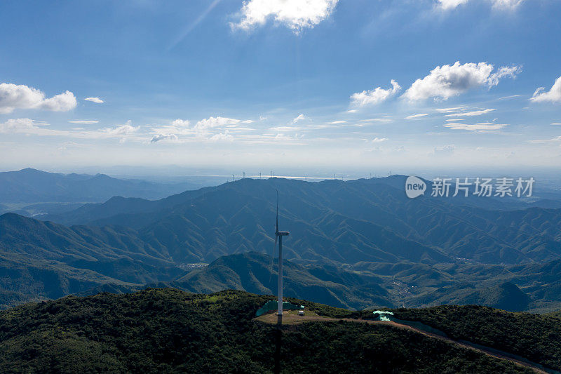 风力发电大面积分布在山区