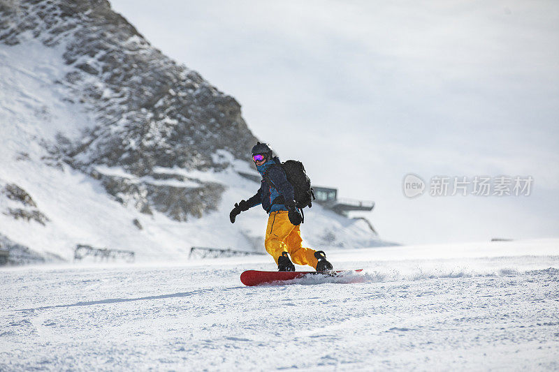 寒假在滑雪胜地