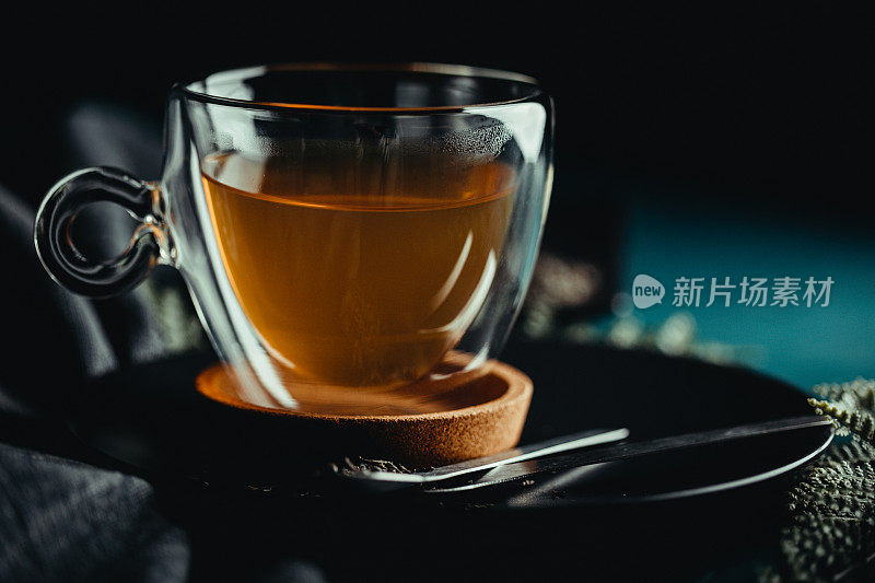 一杯花草茶