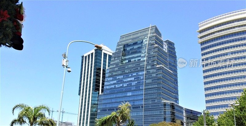 布宜诺斯艾利斯马德罗港的摩天大楼。