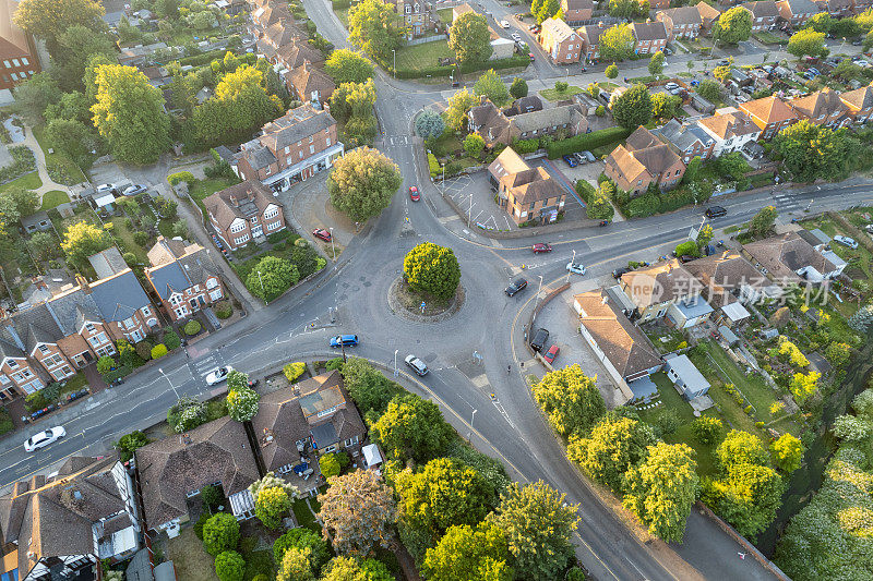 英国肯特郡坎特伯雷市的无人机航拍风景。村庄的俯视图