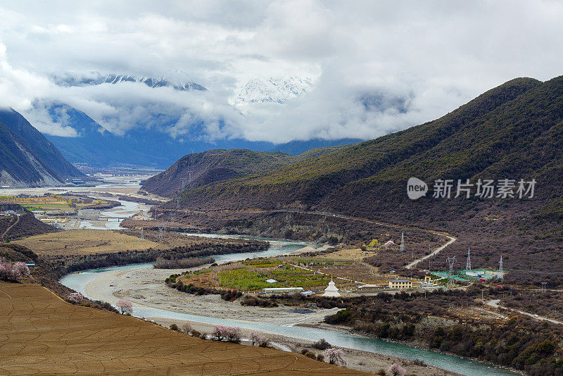 中国西藏自治区米林雅鲁藏布江(湄公河)流域。