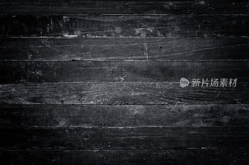 黑白深色木桌