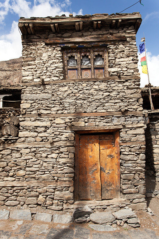 马南村当地的石砌建筑