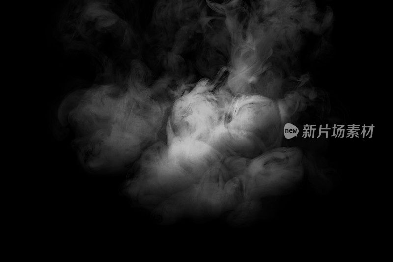 抽象的雾或烟雾移动在黑色背景