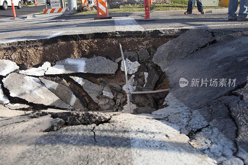 破碎的道路