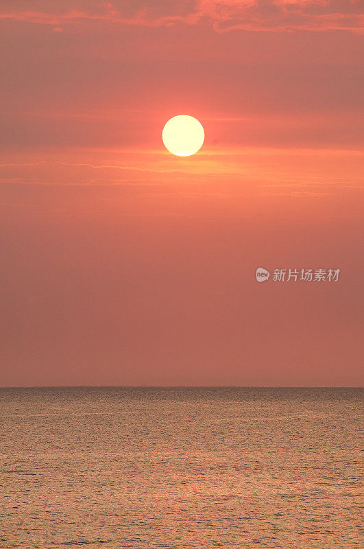 海上日落