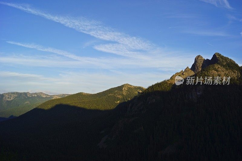 雷尼尔山的奇努克山口