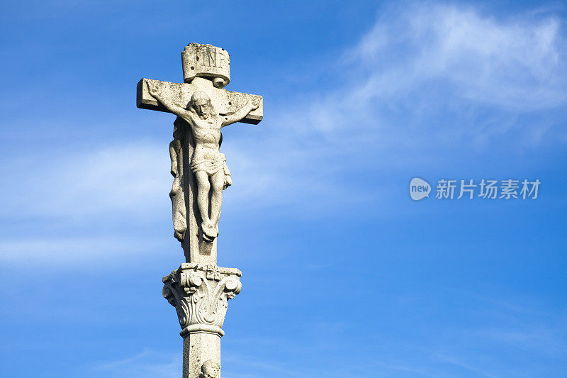 古老的石头十字架，“cruceiro”