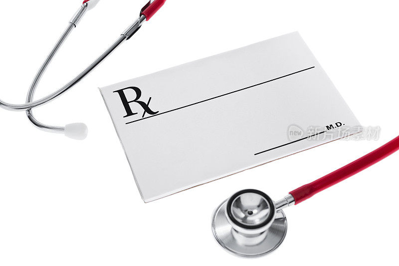 白色背景上的空白Rx垫和红色听诊器