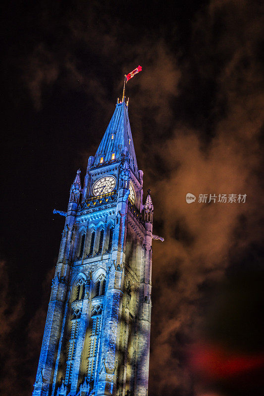 和平塔节日照明-渥太华加拿大议会大厦
