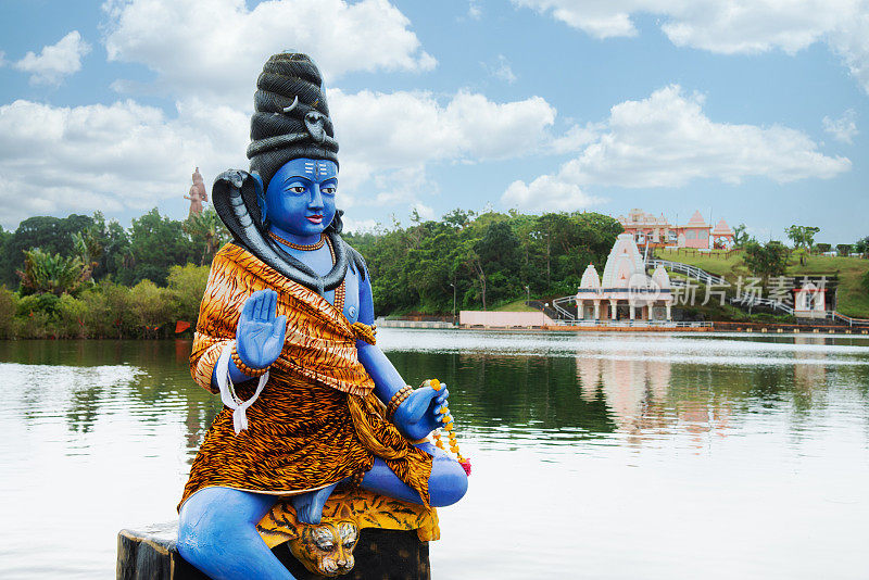 蓝色湿婆雕像大Bassin湖毛里求斯