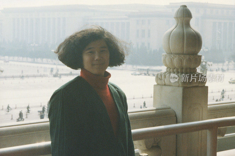 80年代中国妇女在北京天安门的真实生活照片