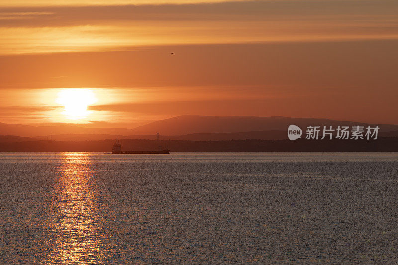 从希俄斯俯瞰爱琴海和土耳其海岸