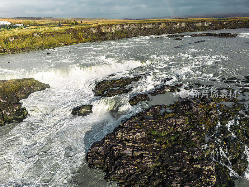 冰岛乌里达福斯瀑布的鸟瞰图