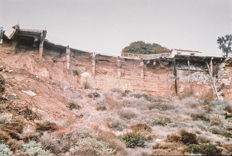 1994年加州洛杉矶北岭地震及其破坏的旧照片