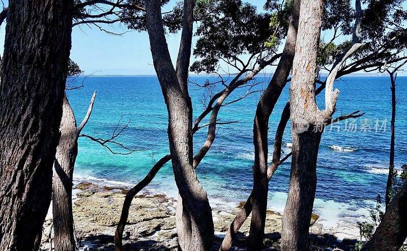 好奇的蓝色海水，海姆斯海滩，杰维斯湾，澳大利亚首都领地