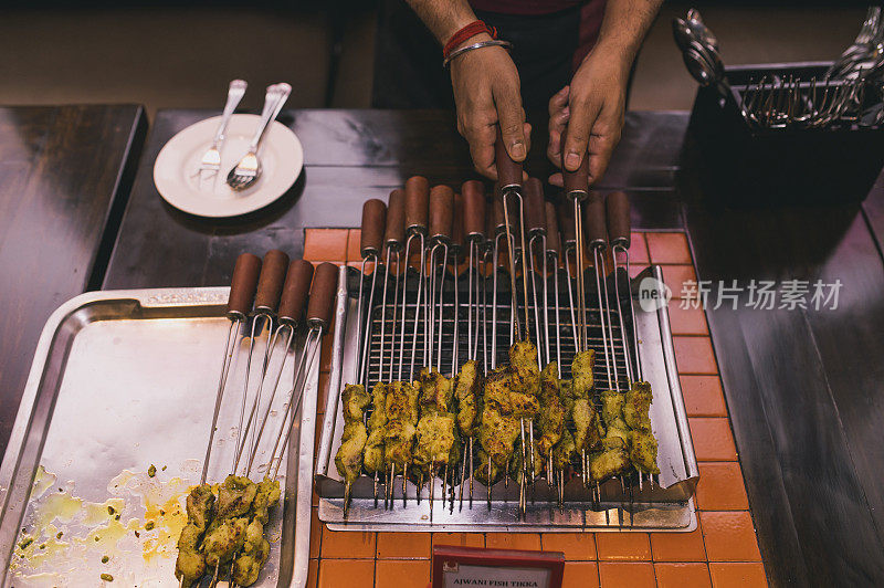 寻找烤肉制作时间的特写图片和食物库存照片