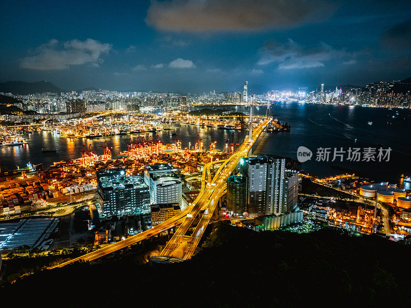 昂船洲大桥及青沙高速公路的夜景