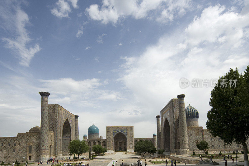 乌兹别克斯坦,Samakand城里的中心是雷吉斯坦广场