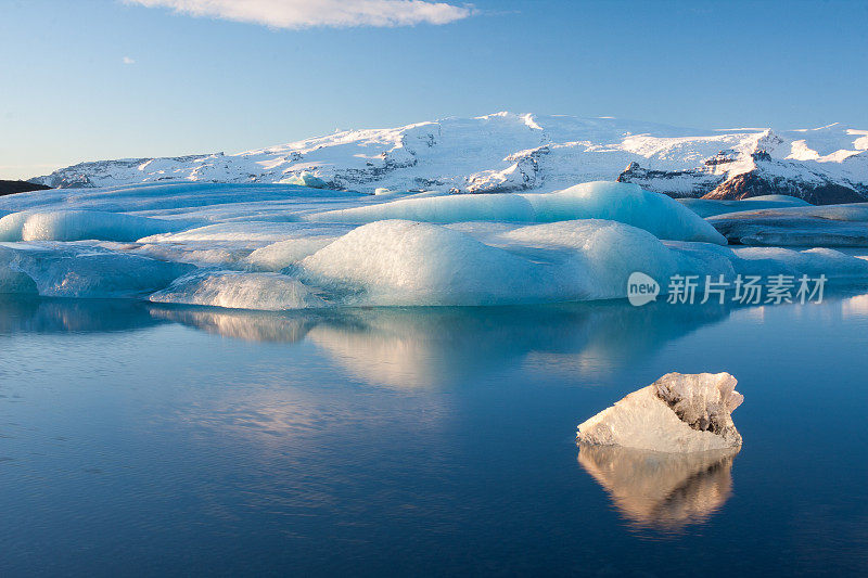 冬天的Jokulsarlon冰湖