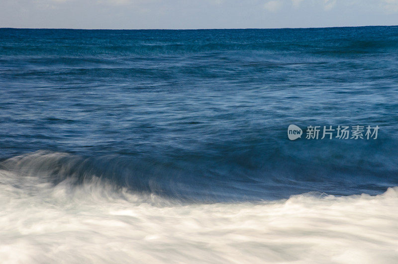 北岸波浪的运动