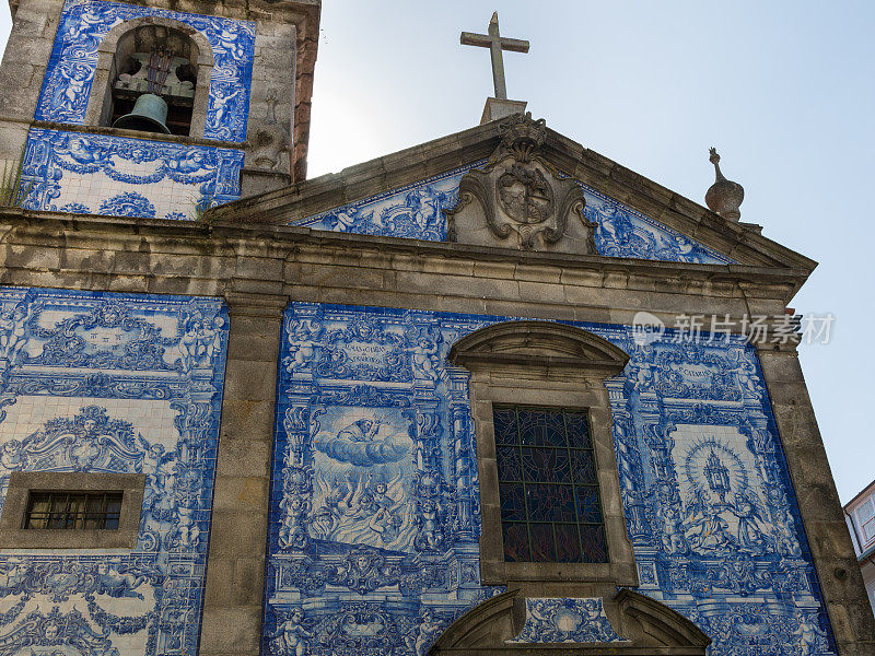 阿祖列霍瓷砖装饰的阿尔马斯卡佩拉-圣卡佩拉卡塔琳娜在波尔图，葡萄牙