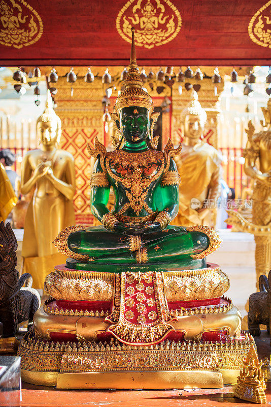 泰国清迈素贴佛寺翡翠佛像
