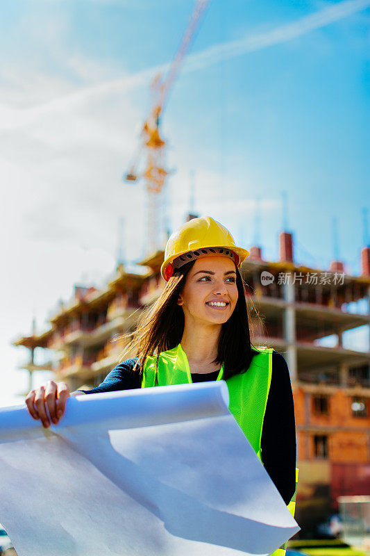 建筑工地的女建筑师