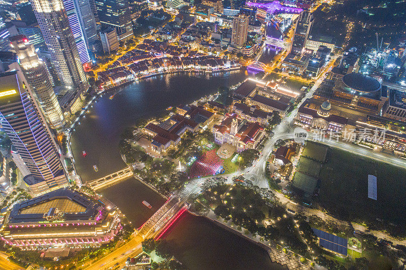 鸟瞰图新加坡天际线和滨海湾全景，码头是新加坡的经济中心，这里有新加坡中心的所有建筑