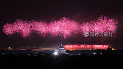 国庆烟花表演在天安门广场，中国，北京