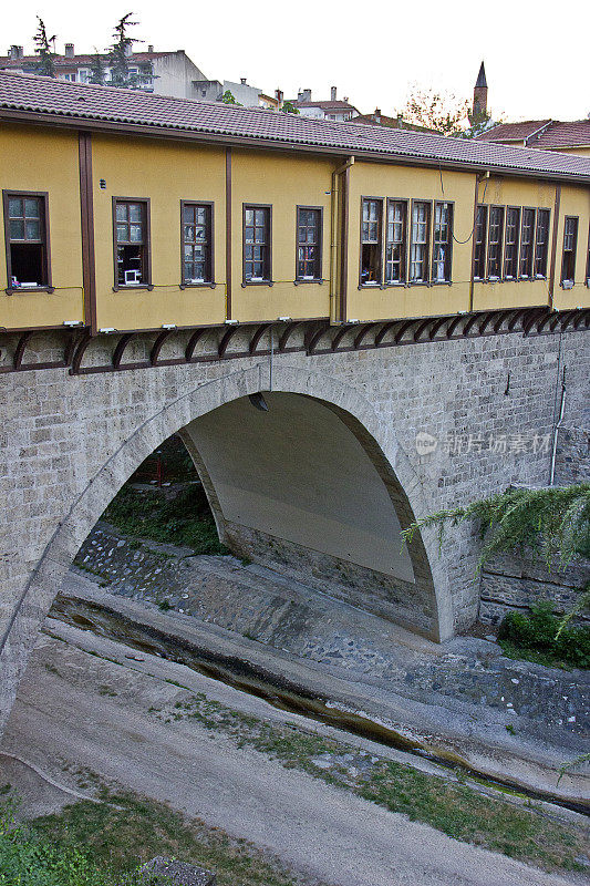 Irgandı桥从公园和河流在布尔萨，土耳其