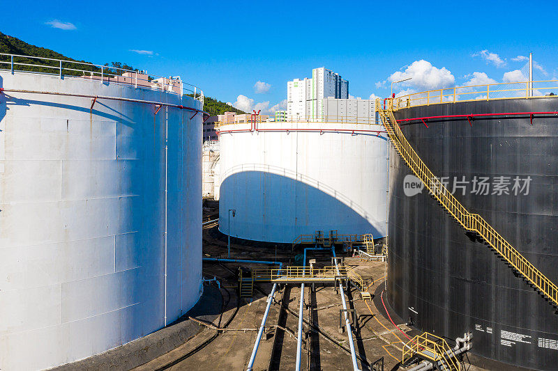 石油和天然气炼油厂储罐和设备的细节石油管道钢与阀门工业石油。