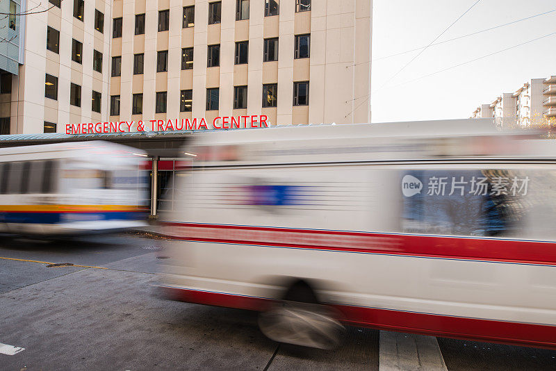 医院急救和创伤中心与过往救护车的长期暴露