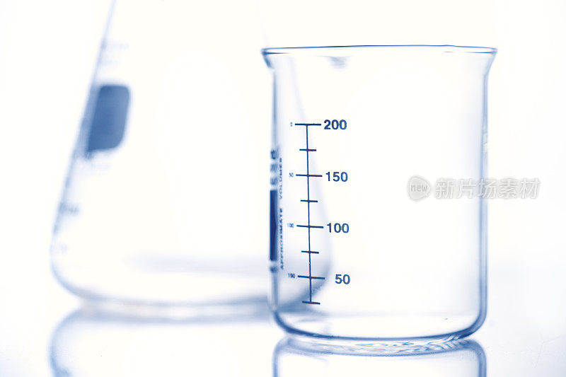 烧杯和Erlenmeyer烧瓶实验室玻璃器皿