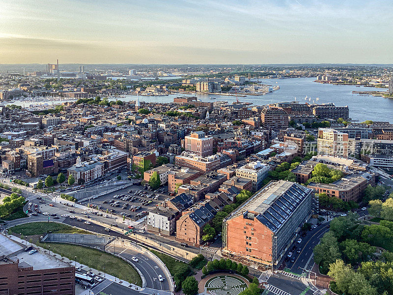 波士顿城市景观天际线向北看北端和查尔斯敦
