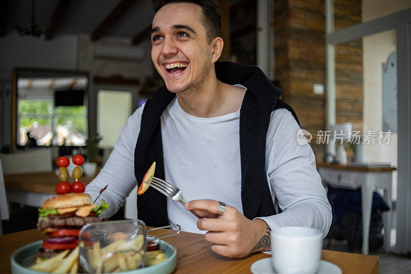 我喜欢这个大汉堡的味道