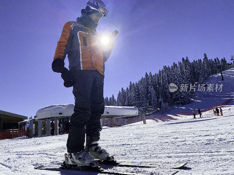 滑雪胜地的人