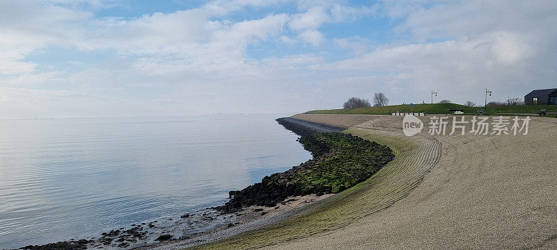 在Texel的Oudeschild与海景停靠