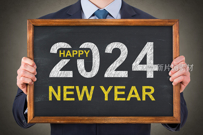 新年快乐2024在黑板背景