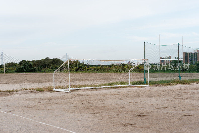 沙地上的足球球网
