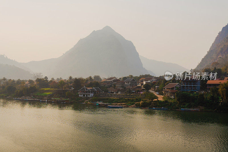 老挝的河流风景