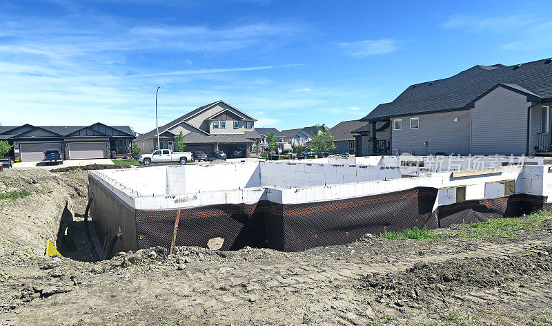 用聚苯乙烯泡沫板建造房屋地下室