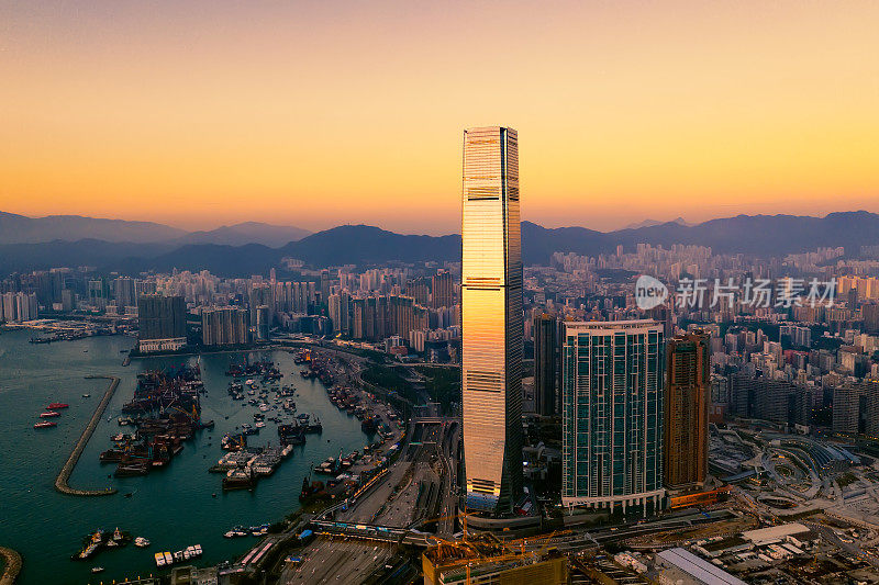 日落时香港天际线鸟瞰图