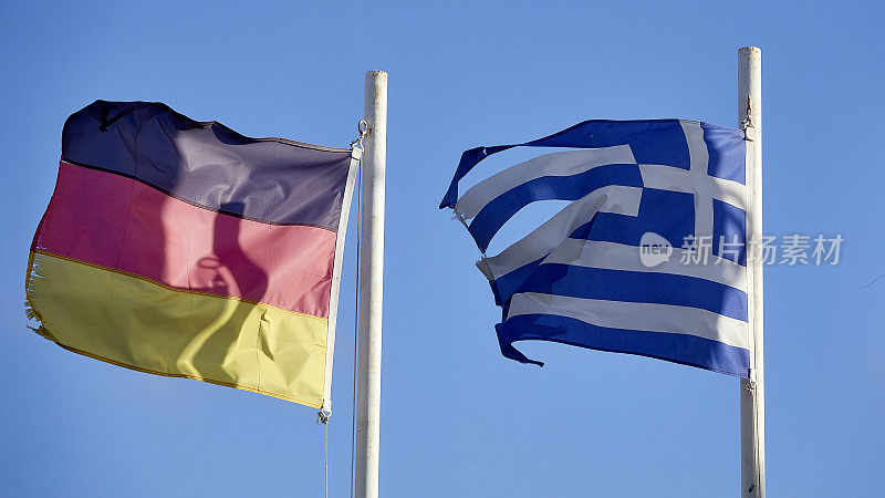 德国和希腊国旗并排